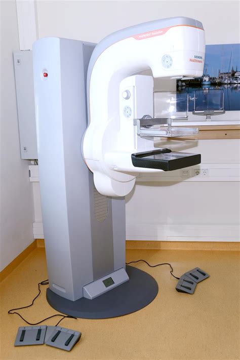 Zu diesem angebot wird man eingeladen, unabhängig davon, ob man gesetzlich oder privat versichert ist. Mammographie / Mammographie-Screening - Radiologie Zentrum ...