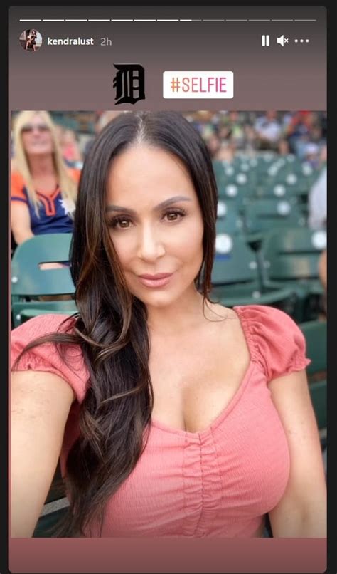 porn star legend kendra lust shows up at the detroit tigers game to offer her support ⋆ terez
