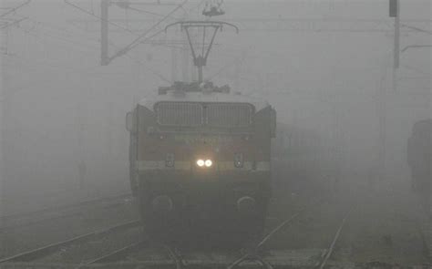 Foggy Monday Morning In Delhi 69 Trains Delayed