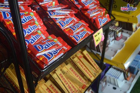 Kedai coklat memberikan fasilitas televisi led 29 sehingga dapat menikmati minuman sembari menonton hiburan dari tv. COKLAT MURAH JB - ♥♥ MAMA MASZULL ♥♥