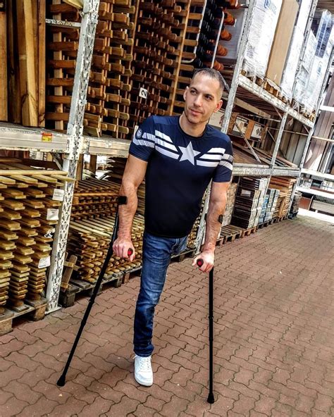 Hip Dis In 2020 Amputee Forearm Crutches Crutches