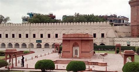 Tomb Of Muhammad Iqbal Lahore Tripadvisor