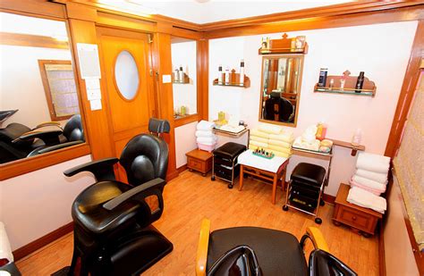 A beauty salon or beauty parlor is an establishment dealing with cosmetic treatments for men and women. The Cost of Opening a Beauty Salon Business