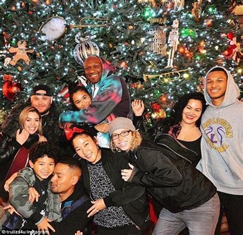 Liza morales' relationship with lamar odom. Lamar Odom takes his two children to Disneyland along with ...