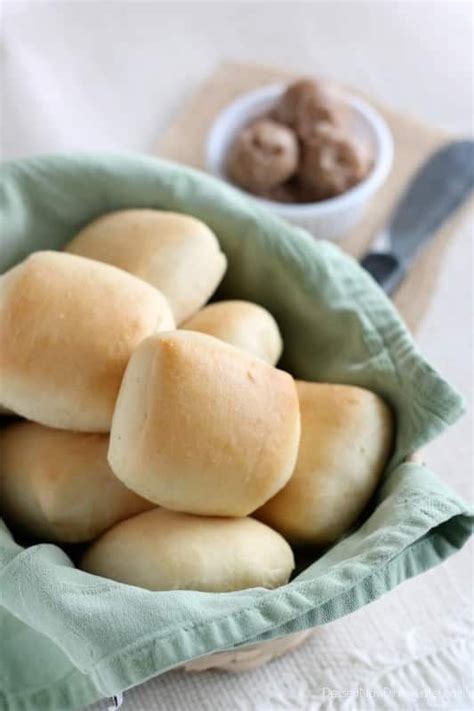 Check out the full menu for texas roadhouse. Copycat Texas Roadhouse Rolls - Dessert Now, Dinner Later ...