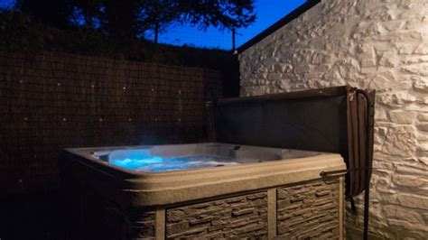 Tyn Y Coed Cottage Self Catering In The Brecon Beacons Sleeps 6 Hot Tub