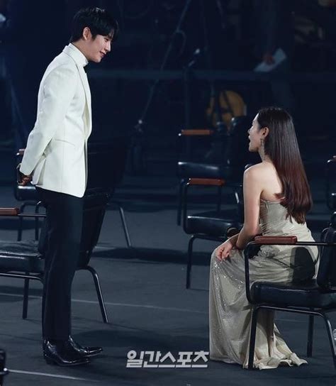 Alma mater film 2002 allocin ~ alma mater est un film ralis par hans canosa avec alexar chaplin cady mcclain. leejongsukkky 이종석💫 cw: Flower of Evil on Twitter in 2020 | Scenes, Super junior, Arts award