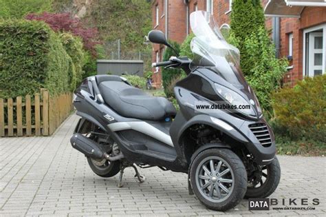 Mp3 is an acronym of moto piaggio a 3 ruote, italian for piaggio motorcycle with 3 wheels). 2007 Piaggio MP3 250 i.e.