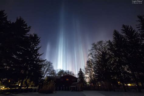 Light columns - Awesome Natural Phenomena | Natural phenomena, Phenomena, See the northern lights