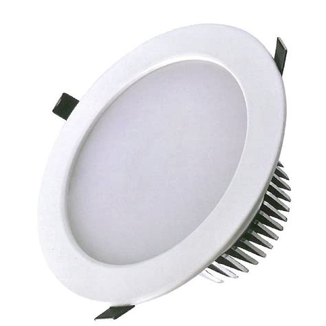 Forma rotonda e colore bianco. Casa moderna, Roma Italy: Faretto incasso led