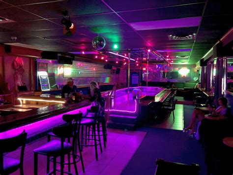 Alabama strip clubs open, not revealing pandemic lap dance policy - al.com