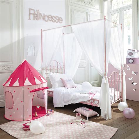 Possiamo realizzare letti a baldacchino artigianali anche con i seguenti modelli. Letto a baldacchino rosa in metallo 90x190 cm Eglantine ...