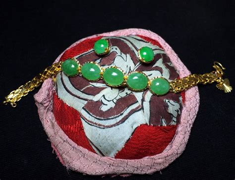 Check spelling or type a new query. 1900s 24k Antique Chinese Jade Bracelet | Singapore Island ...