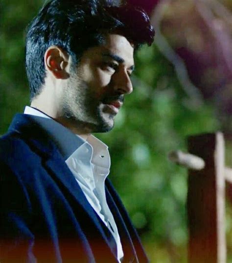 Horváth éva vagyok látványtervezőként több, mint három évtizede foglalkozom egészen kis helyiségek, lakások, vagy teljes épületek arculatának, belsőépítészetének kialakításával. Pin by Éva Horváth on Kemal soydere | Actors, Kara, Image