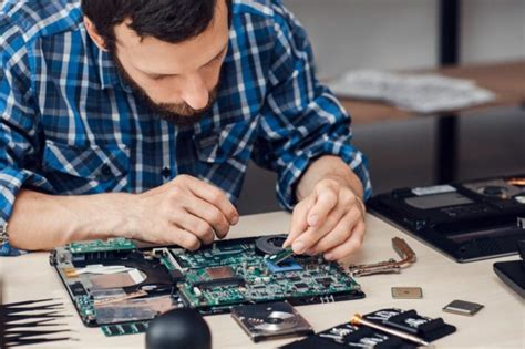 4 Reasons Why Local Computer Repair Stores Are Better Than Big Box