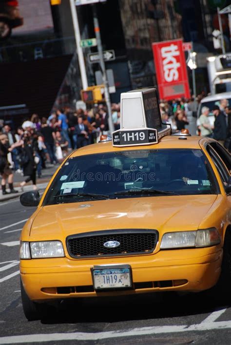 Yellow Taxi In New York Editorial Stock Photo Image Of Landmark 34507098