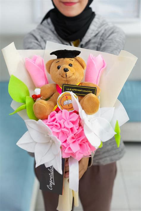 Jenis bunga matahari yang cukup kecil. Jual Buket Bunga Boneka Wisuda Teddy Bear - Kado Wisudaku