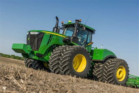 John Deere Unveils New 9r9rt Series Tractors For 2015 Hrn Tractors