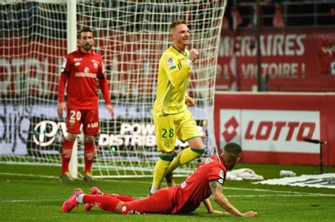 Top 5 players 1 bruno ecuele manga (dc) dijon 6.0 2 sébastien corchia (dr) nantes 6.0 Diaporama - Dijon - Nantes : la toile s'enflamme pour ...