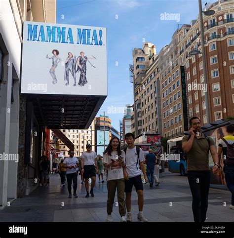 Madrid Spain People Walking In Hi Res Stock Photography And Images Alamy