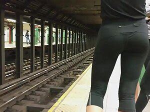 Sporty Girl Stretching Her Ass And Legs On Train Station Voyeurs HD