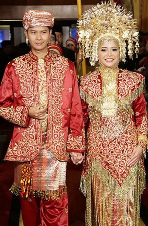 Letak pusat pemerintah desa berada pada 06.58315 ls dan 110.78576. 15 Gambar Baju Pakaian Adat Padang Terbaru 2018