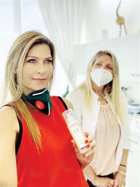 אחרי שדווח ברחבי הרשת על איום של רוסלנה רודינה מאיימת בתביעה כנגד חברת האופנה קסידי בוטיק,אחרי שכולם חשבו שירגעו הרוחות והצדדים יגיעו לפשרה בינהם הבוקר דווח באתר mako על המשך הסאגה בינהם. אביה של אסתי גינזבורג ממשיך לתקוף: "הרס אישה צעירה" | TMI