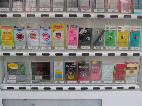 Sejarah Vending Machine di Jepang Sangat Unik - MonsterMAC