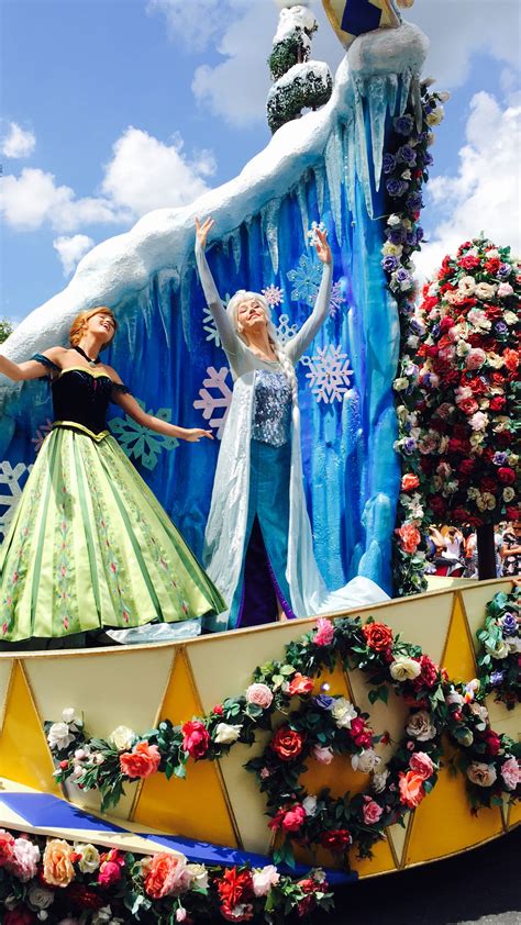 Elsa And Anna Festival Of Fantasy Parade Princess Anna Disney