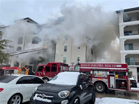Fire Crews Battle Big San Antonio Apartment Blaze Amid Lack Of Water Kvia