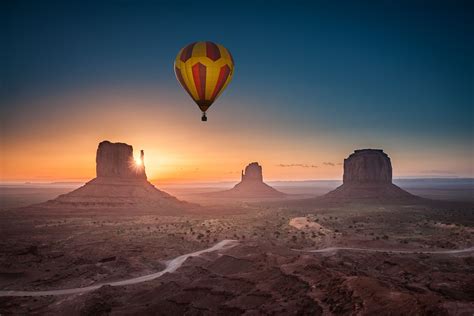 Viewing Sunrise At Monument Valley Monument Valley Air Ballon Sunrise