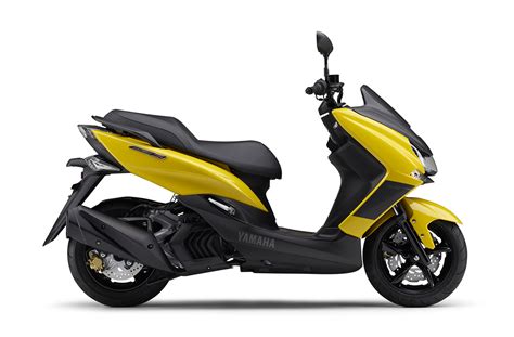 The engine produces a maximum peak output power of 12.00 hp (8.8 kw) and a maximum torque of. 155cc Yamaha Majesty S Maxi-Scooter Officially Revealed