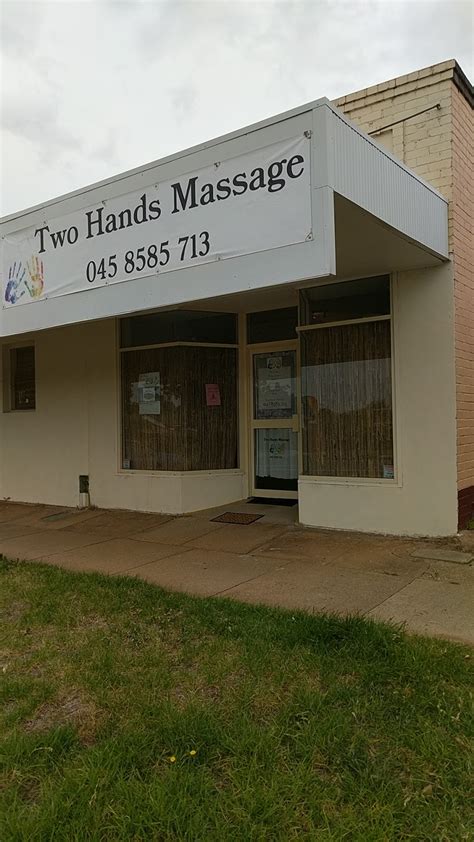 Two Hands Massage 35 Redfern St Cowra Nsw 2794 Australia