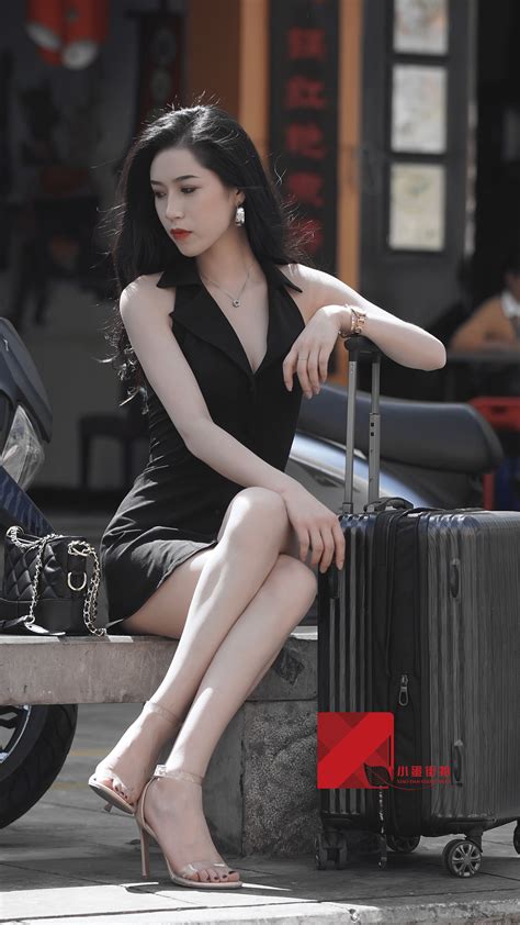 Chinese Beauty On The Street Part 9