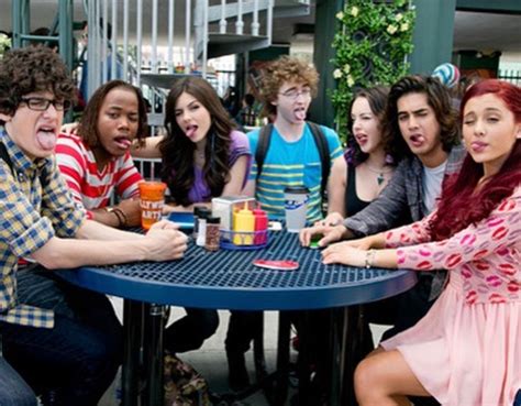 Victorious Cast Robbie Andre Tori Sinjin Jade Beck And Cat Are Sticking