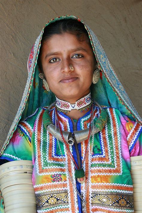 Tribe Woman India Adivasi Wikipedia Indiana We Are The World