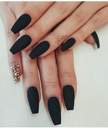 Nail Colors That Go With Black And Gold - Black and Gold color strips real nail polish wraps M45 street art
