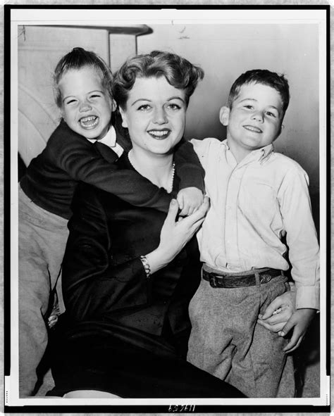 Angela Lansbury With Her Children 1950s Angela Lansbury Actors