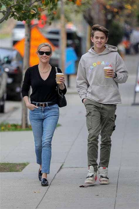 Reese Witherspoon Seen With Her Son In Brentwood 05 Gotceleb