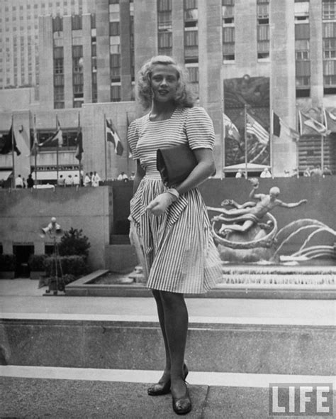 Beautiful Girls In New York Circa 1944 New York On My Mind