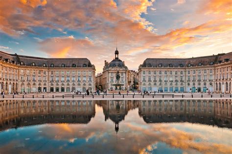 Mit anderen reisenden auf tripadvisor über frankreich ins gespräch kommen. Kreuzfahrten Frankreich: Routen & Ausflüge , amtlich la république française  Franks ...
