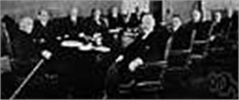 Members of a cabinet are usually called cabinet ministers or secretaries. Presidential cabinet - definition of Presidential cabinet ...
