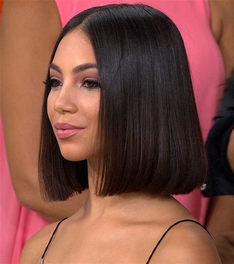 Kim kardashian at the 2018 mtv movie and tv awards at barker hangar, 3021 airport avenue in santa monica, ca on june 16, 2018. Here's how to find the right bob haircut for your face shape