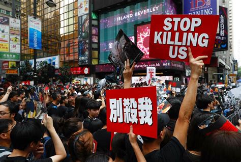 The regime reacted swiftly, injuring defenseless protesters and arresting around 4000 people. MACAU DAILY TIMES 澳門每日時報 » The latest: Hong Kong protest ...