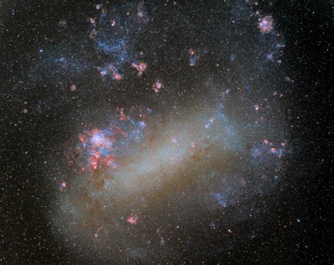 The Large Magellanic Cloud Lmc — Aapod2com