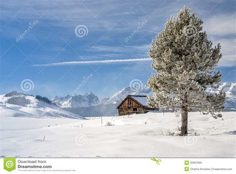 Winter Snow And Cabin In The Mountains Royalty Free Stock