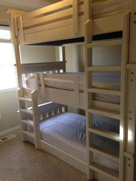 Bunk Beds For Three Ana White Easy Built In Triple Bunk Bed Plans Diy Projects Check Out