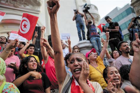 Is Tunisia Ready for Gender Equality? | by Ursula Lindsey | The New ...