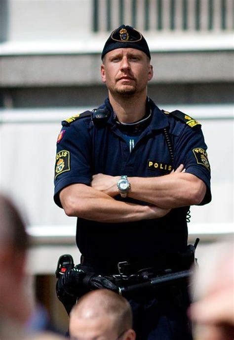 What Police Uniforms Look Like Around The World Police Uniforms