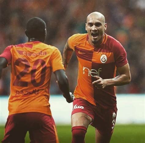 ildem adlı kullanıcının Galatasaray panosundaki Pin ...